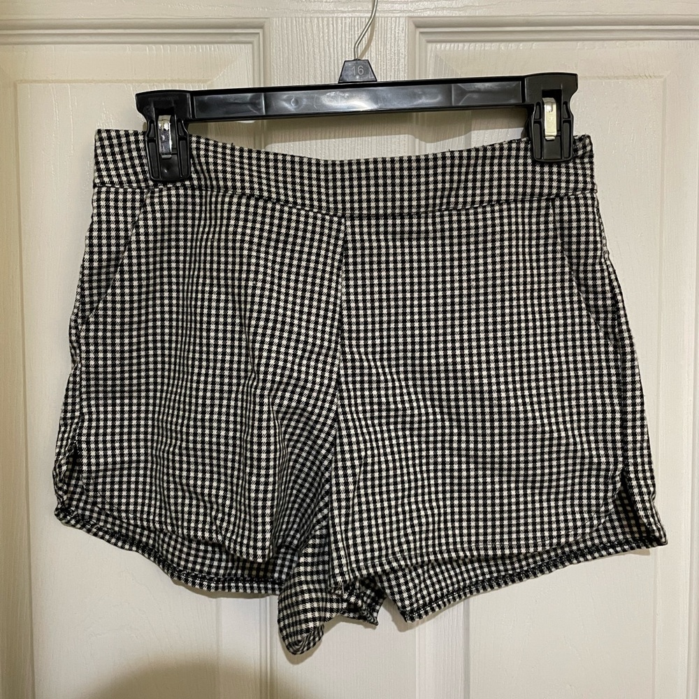 Brandy Melville high waisted shorts